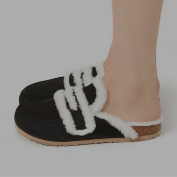 Forever 21 | faux fur suede mules - Picture 6 of 7